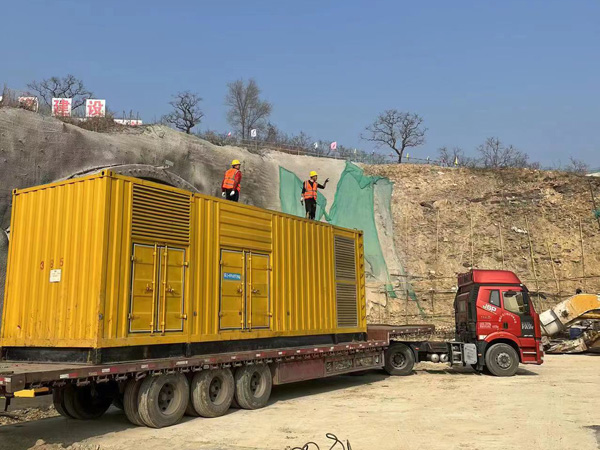 巧家发电机租赁如何根据测试结果判断机油泵的工作状态是否正常?