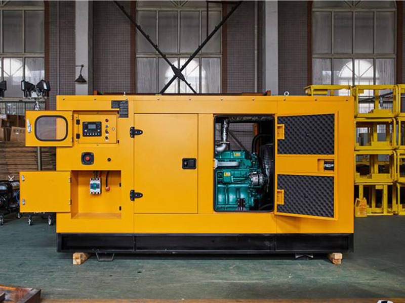 巧家柴油发电机组是一种将柴油发动机与发电机组合在一起的发电设备,以下为你详细介绍